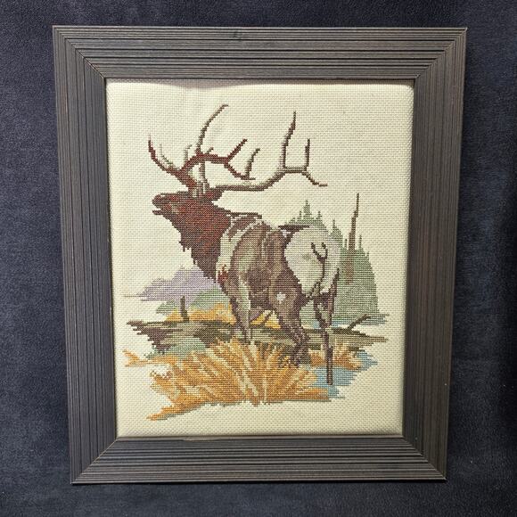 Vintage Hand Made Cross Stitch Wapiti Elk Inside a Wooden Hangable Frame - Picture 7 of 7